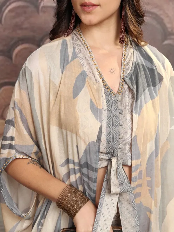 Vishudh Women Grey Printed Top With Trousers