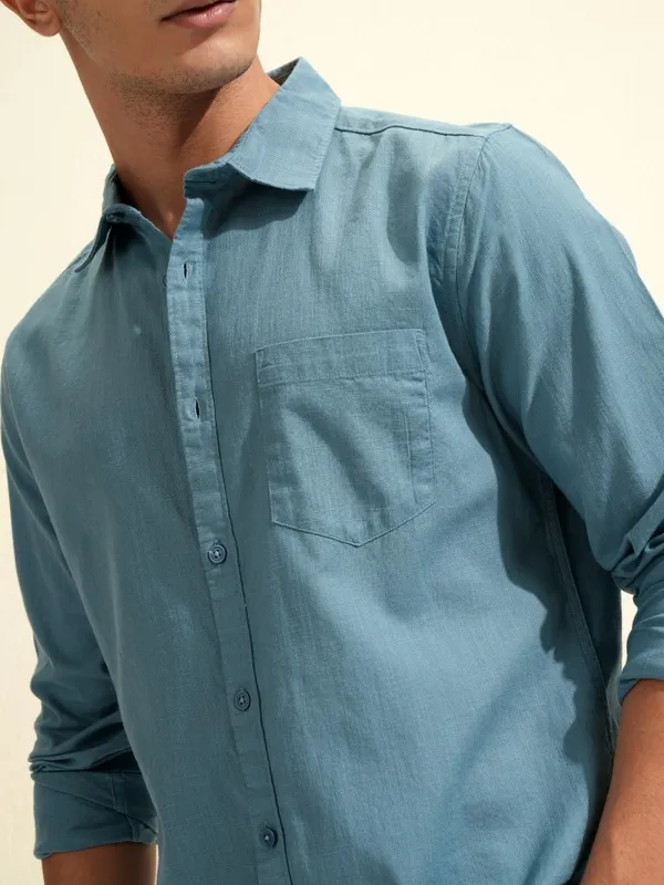 Ketch Men Blue Solid Slim Fit Casual Shirt