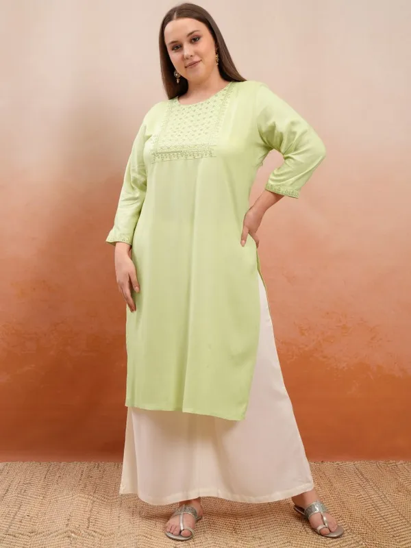 Vishudh Women Green Embroidered Straight Kurta