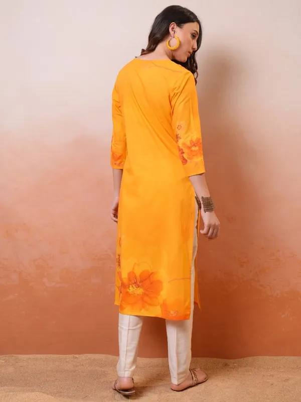 Vishudh Women Mustard Printed Straight Kurta