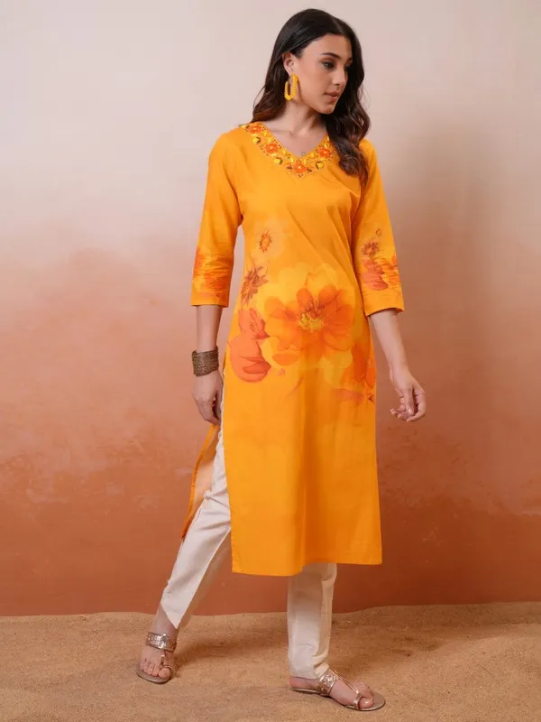 Vishudh Women Mustard Printed Straight Kurta
