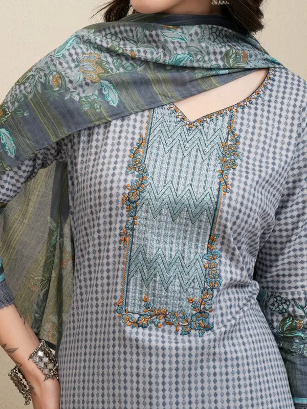 Vishudh Women Grey Printed Kurta With Trousers And Dupatta