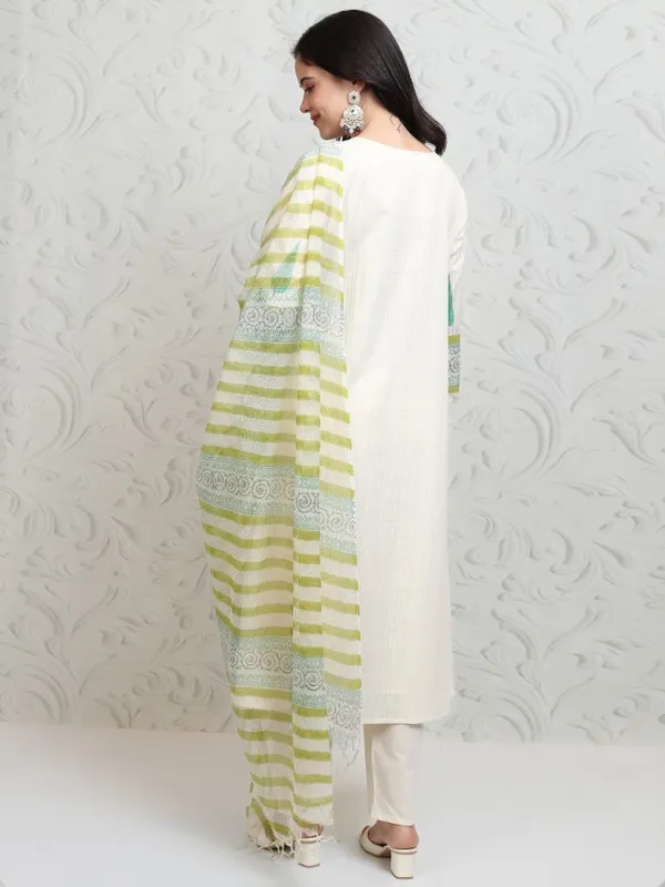Women Kurta With Trousers & Dupatta