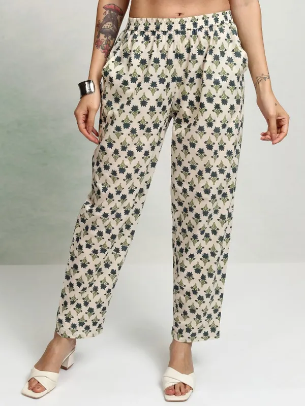 Women Kurta With Trousers