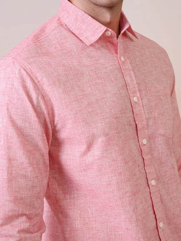 Locomotive Premium Men Red Solid Relaxed Shirt