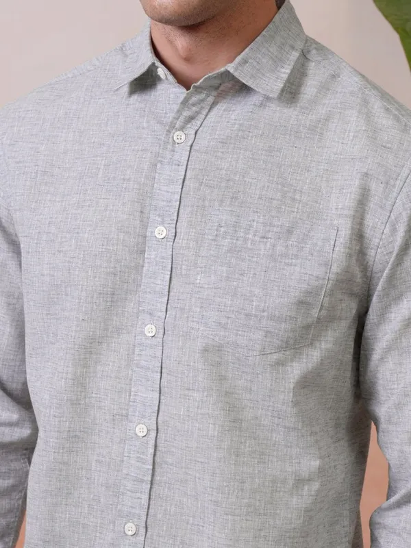 Locomotive Premium Men Grey Solid Relaxed Shirt