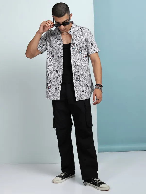 Highlander Men White Printed Slim Fit Casual Shirt