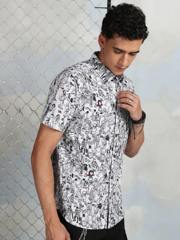 Highlander Men White Printed Slim Fit Casual Shirt