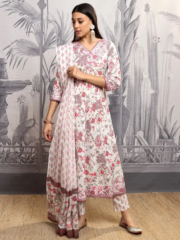 Vishudh Women Red Printed Kurta With Trousers And Dupatta
