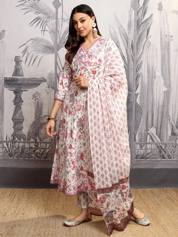 Vishudh Women Red Printed Kurta With Trousers And Dupatta