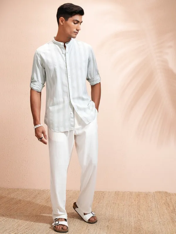 Locomotive Men Green Striped Regular Fit Casual Shirt