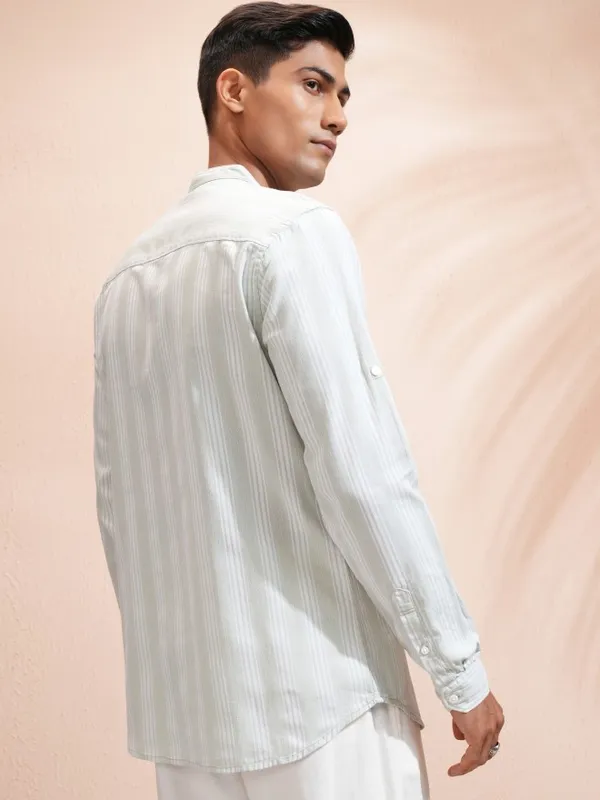 Locomotive Men Green Striped Regular Fit Casual Shirt