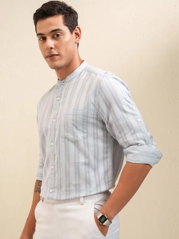 Locomotive Men Grey Striped Regular Fit Casual Shirt