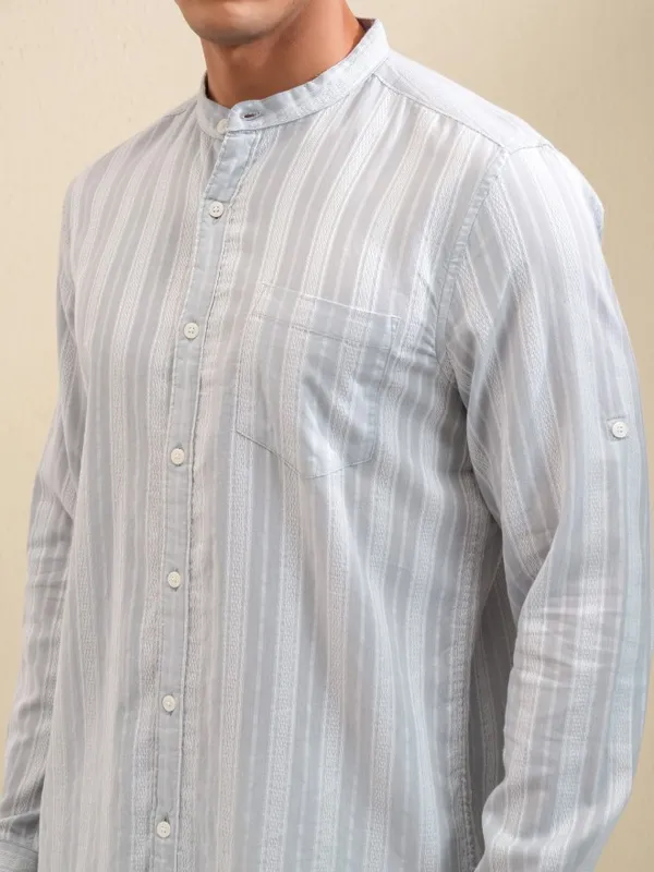 Locomotive Men Grey Striped Regular Fit Casual Shirt