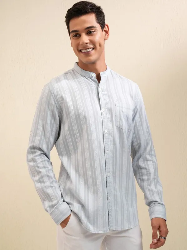 Locomotive Men Grey Striped Regular Fit Casual Shirt