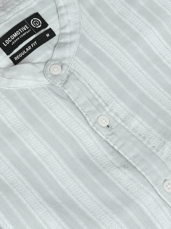 Locomotive Men Grey Striped Regular Fit Casual Shirt