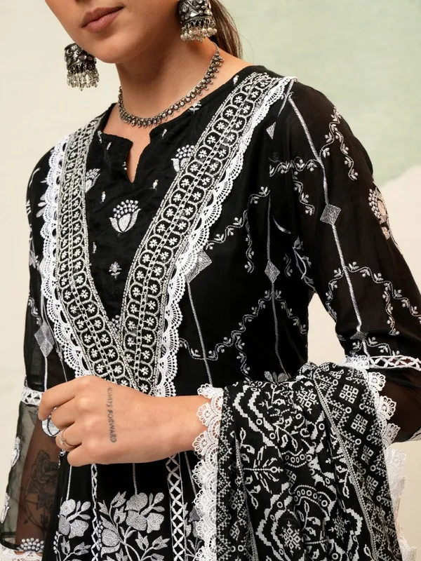 Vishudh Women Black Embroidered Kurta With Trousers And Dupatta