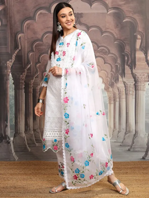 Women Kurta With Trousers & Dupatta