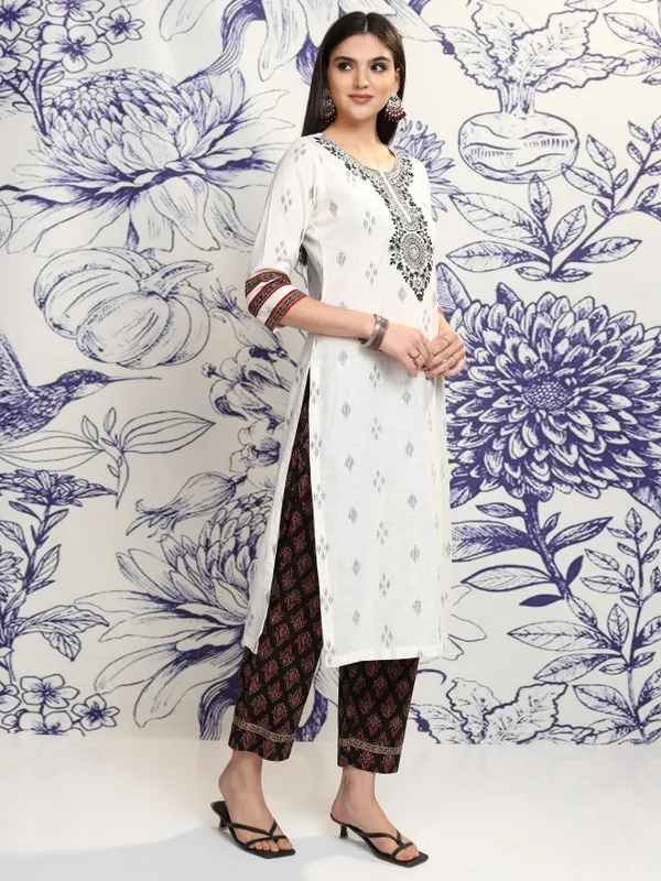 Vishudh Women Off White Printed Kurta With Trouser And Dupatta