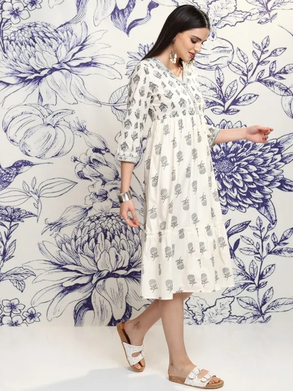 Vishudh Women Cream Printed A-Line Dress