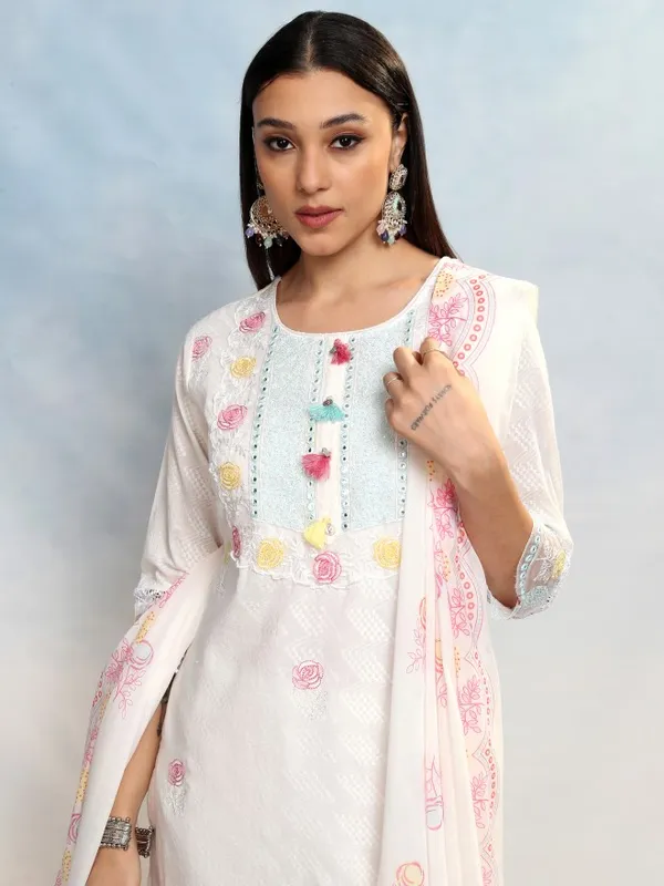 Women Kurta With Trousers & Dupatta