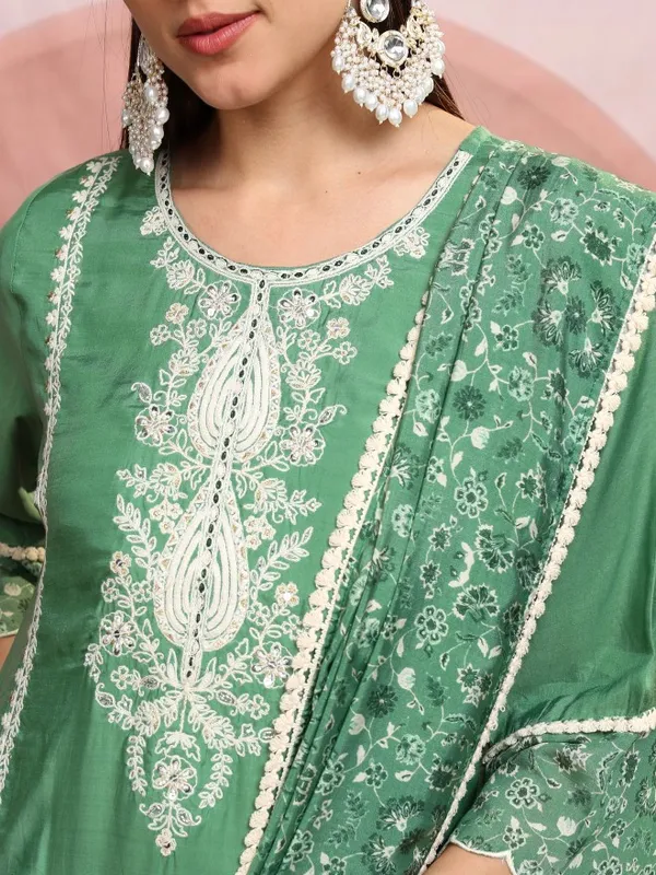 Vishudh Women Green Embroidered Kurta With Trouser And Dupatta