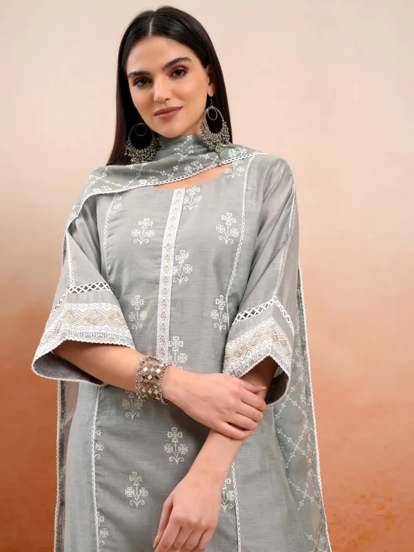 Vishudh Women Grey Printed Kurta With Trousers And Dupatta