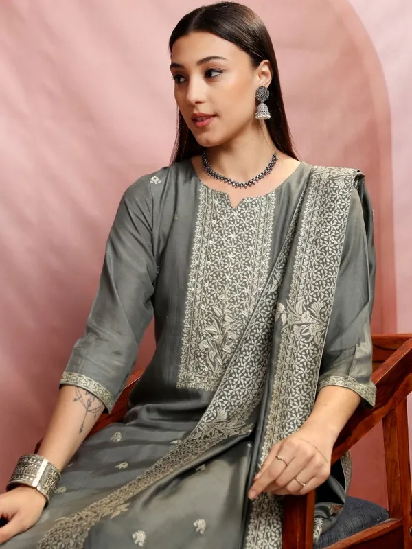Vishudh Women Grey Embroidered Kurta With Trouser And Dupatta
