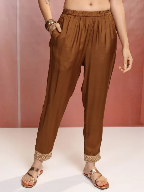 Women Kurta With Trousers & Dupatta
