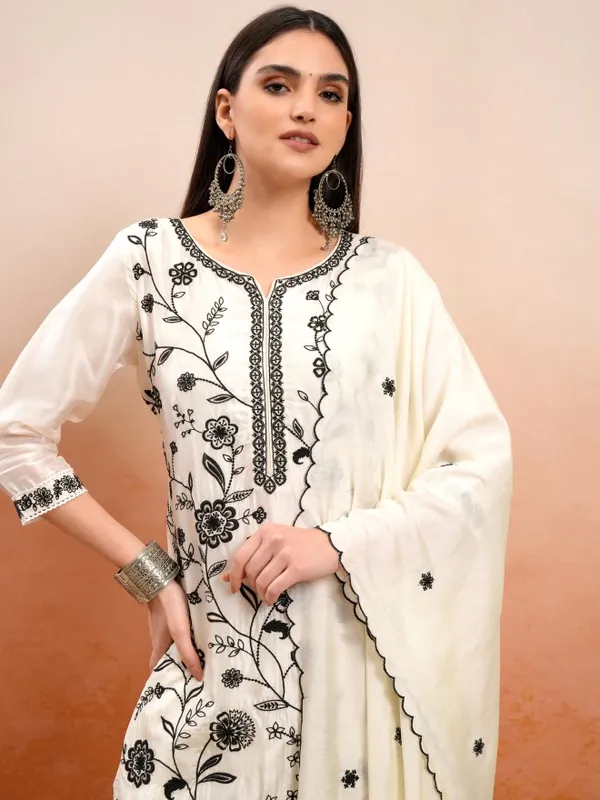 Vishudh Women Off White Embroidered Kurta With Trousers And Dupatta