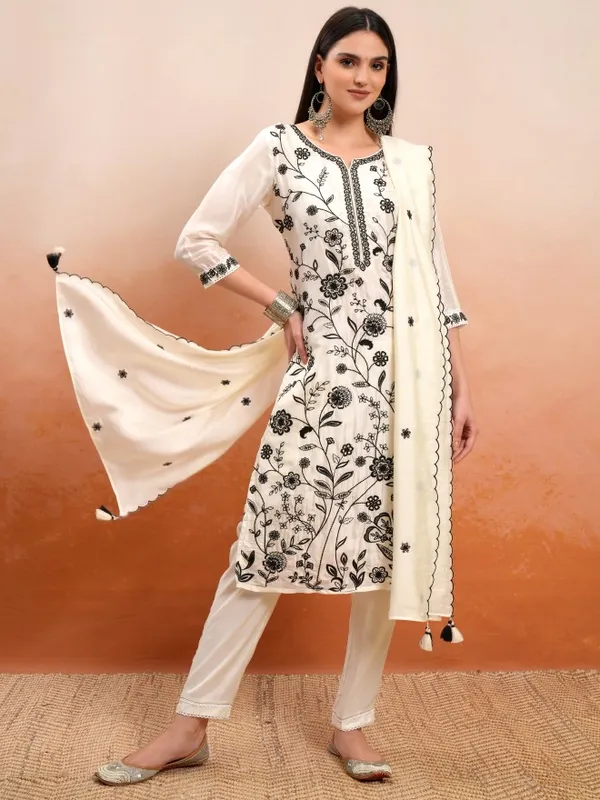 Vishudh Women Off White Embroidered Kurta With Trousers And Dupatta