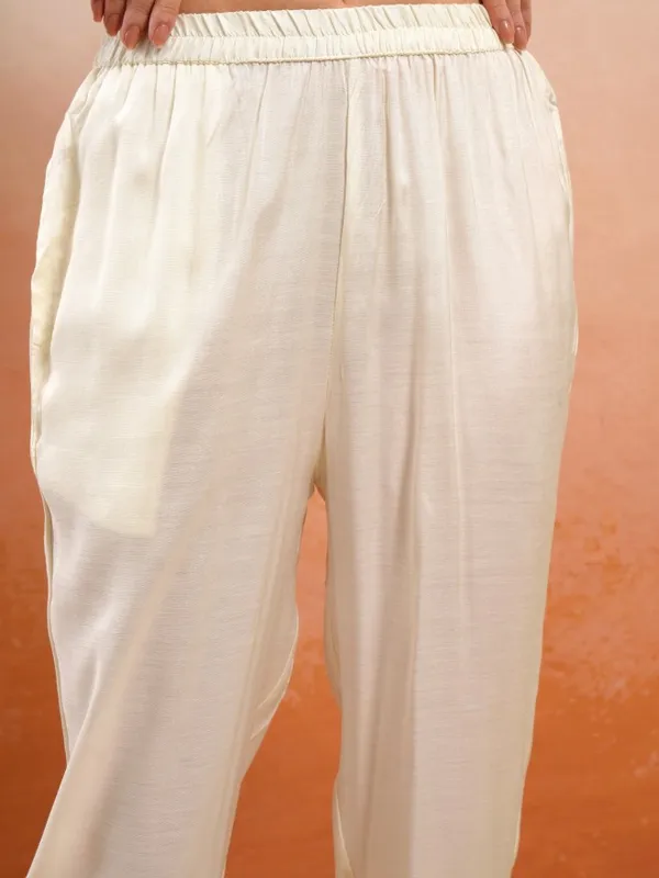 Vishudh Women Off White Embroidered Kurta With Trousers And Dupatta