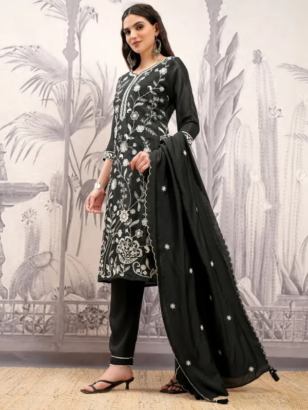 Vishudh Women Black Embroidered Kurta With Trousers And Dupatta