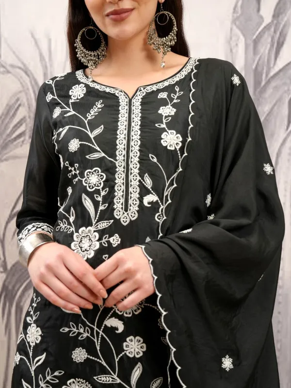 Vishudh Women Black Embroidered Kurta With Trousers And Dupatta