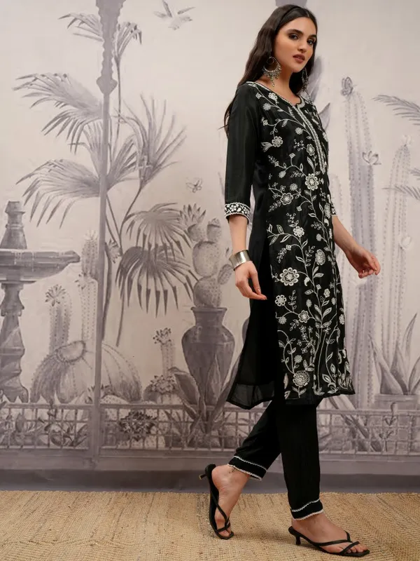 Vishudh Women Black Embroidered Kurta With Trousers And Dupatta