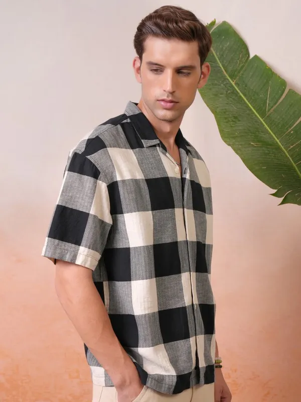 Locomotive Premium Men Black Dobby Textured Cuban Collar Oversized Shirt