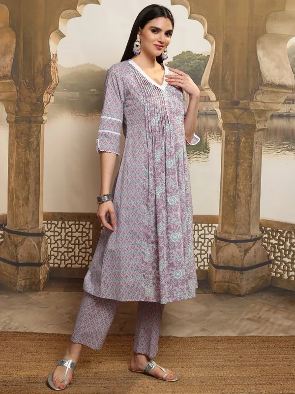 Vishudh Women Lavender Printed Kurta With Trousers And Dupatta