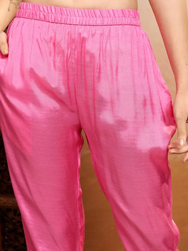 Vishudh Women Pink Printed Kurta With Trouser And Dupatta