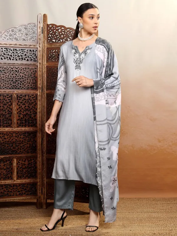 Vishudh Women Grey Women Kurta With Trousers And Dupatta