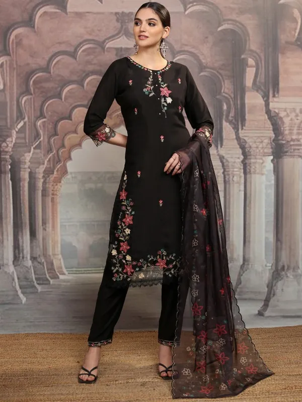 Vishudh Women Black Women Kurta With Trousers And Dupatta