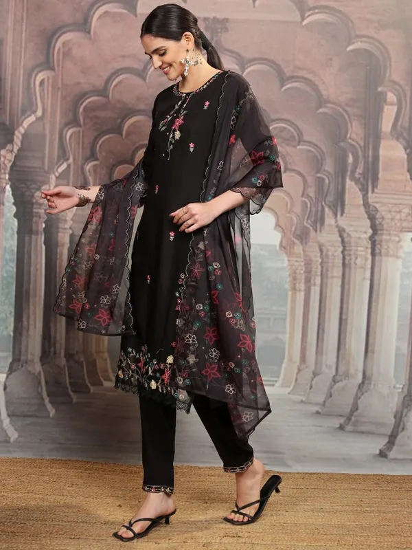 Vishudh Women Black Women Kurta With Trousers And Dupatta