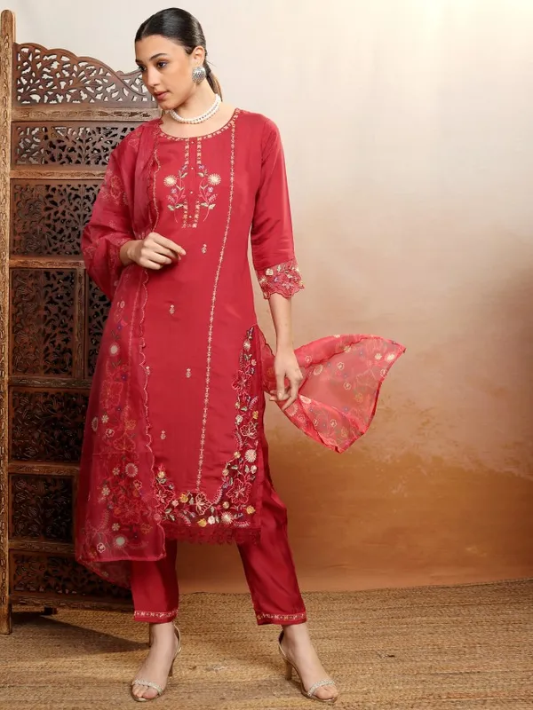 Vishudh Women Red Women Kurta With Trousers And Dupatta