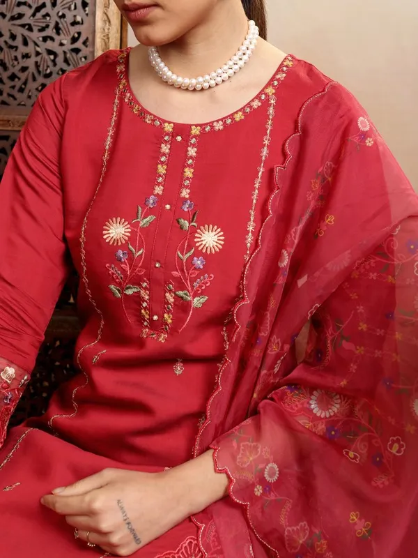 Vishudh Women Red Women Kurta With Trousers And Dupatta