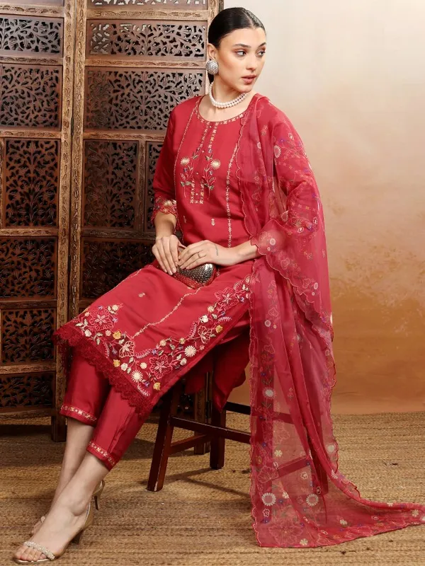 Vishudh Women Red Women Kurta With Trousers And Dupatta