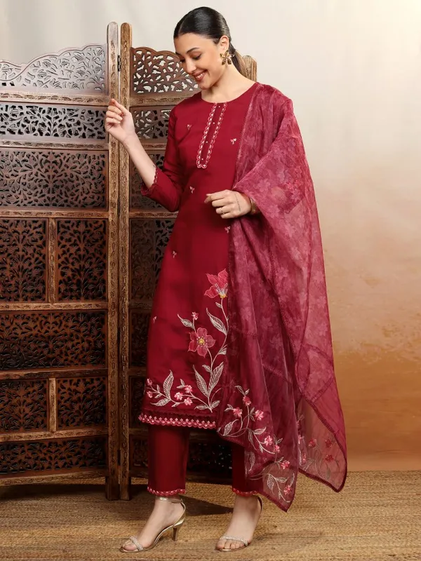 Vishudh Women Burgundy Embroidered Kurta With Trouser And Dupatta