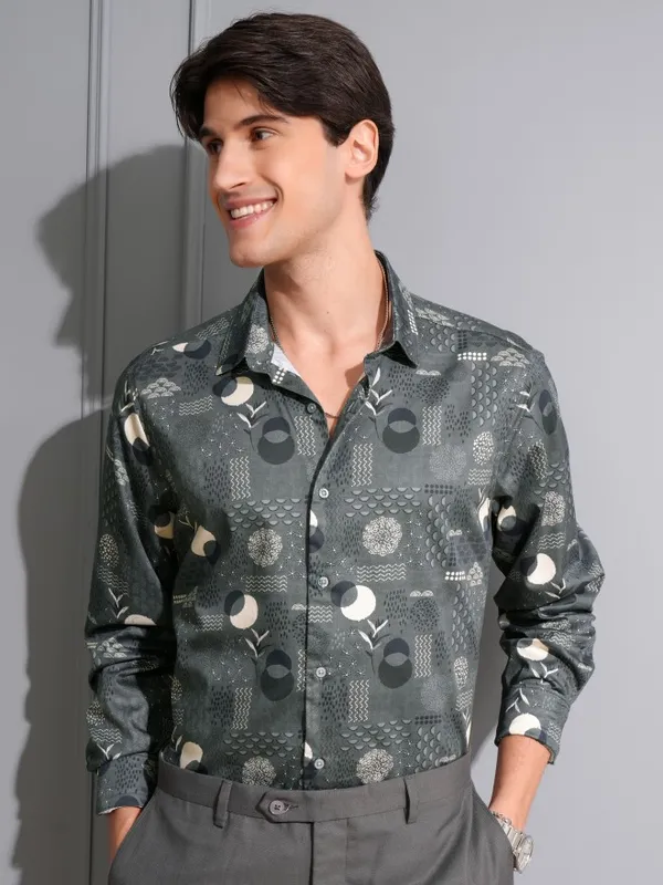 Locomotive Men Grey Printed Slim Fit Casual Shirt