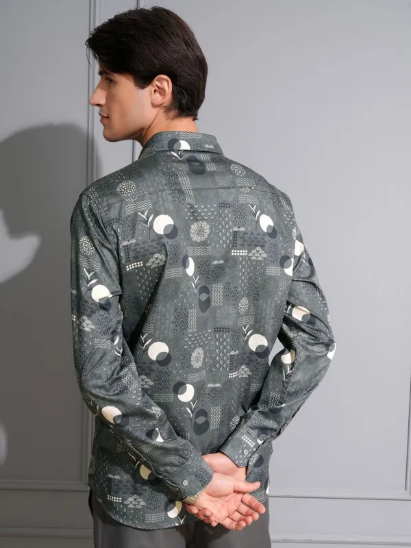 Locomotive Men Grey Printed Slim Fit Casual Shirt