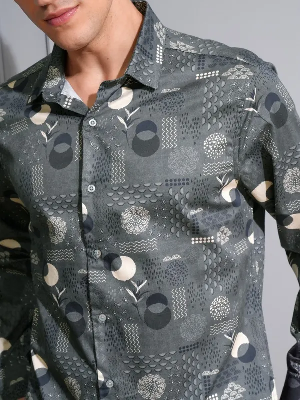 Locomotive Men Grey Printed Slim Fit Casual Shirt