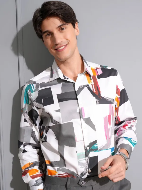 Locomotive Men White Printed Slim Fit Casual Shirt