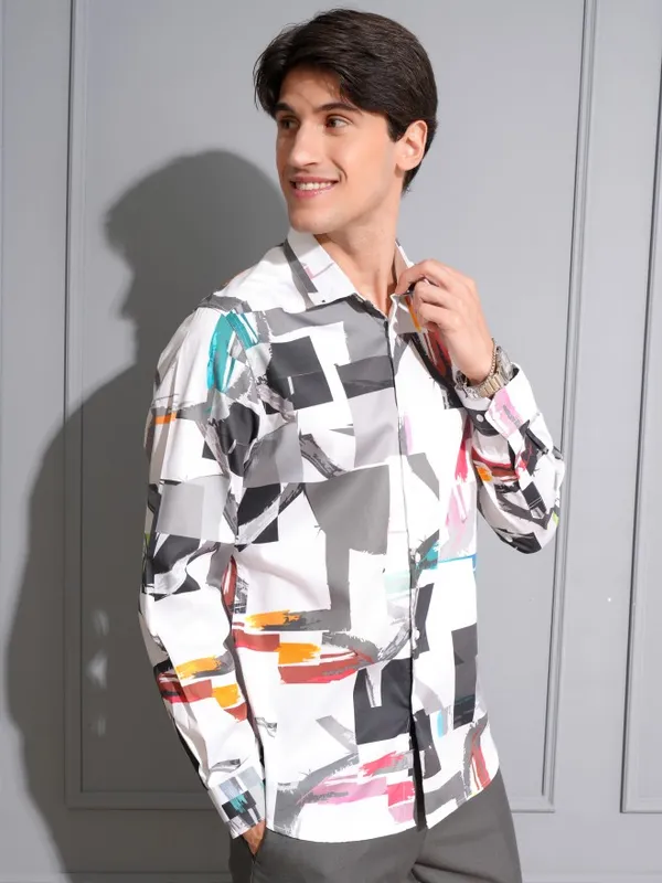 Locomotive Men White Printed Slim Fit Casual Shirt